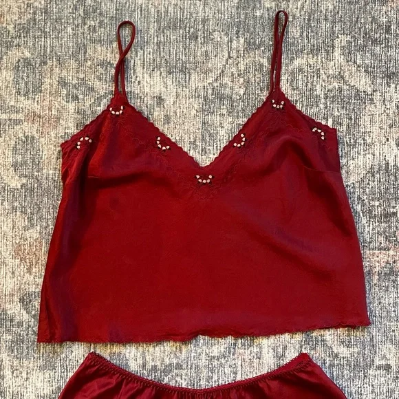 Doen Silk Cami & Shorts Set - Picture 3 of 16